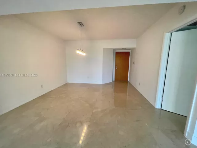 2-bedroom condo for rent in Aventura - 21055 Yacht Club Dr 610 - MondialRealty