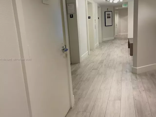 2-bedroom condo for rent in Aventura - 21055 Yacht Club Dr 610 - MondialRealty