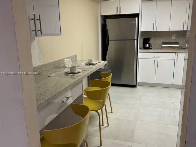 2-bedroom condo for rent in Aventura - 3600 Mystic Pointe Dr 208 - MondialRealty