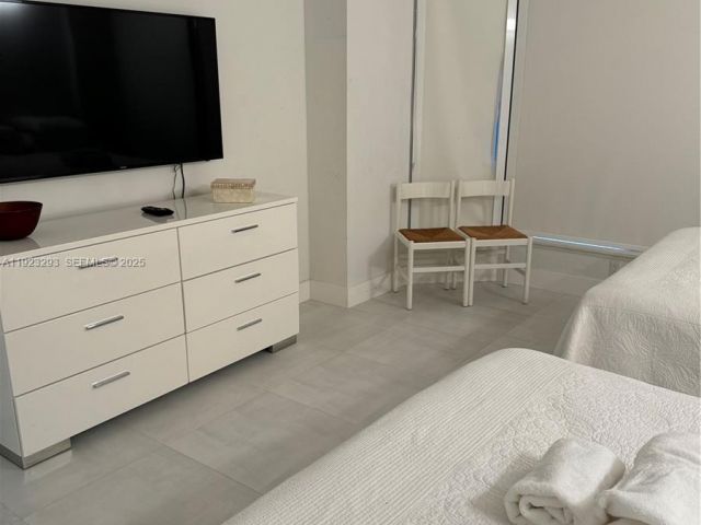 2-bedroom condo for rent in Aventura - 3600 Mystic Pointe Dr 208 - MondialRealty