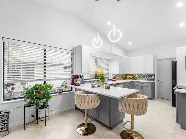 Home for sale at 1370 NW 28th Avenue - photo 6879544