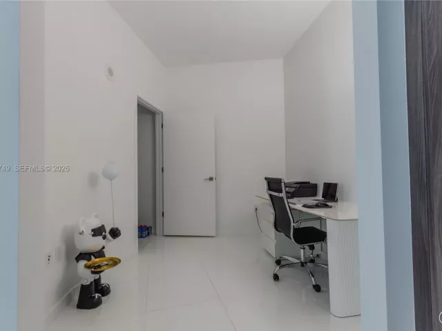 2-bedroom condo for sale in Miami - 851 NE 1st Ave 3309 - MondialRealty