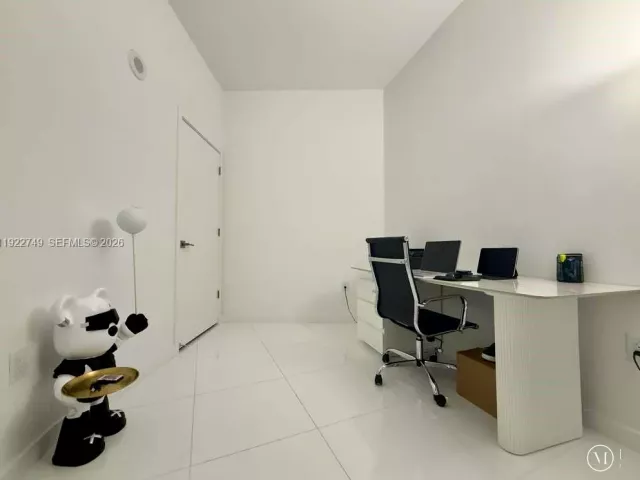 2-bedroom condo for sale in Miami - 851 NE 1st Ave 3309 - MondialRealty