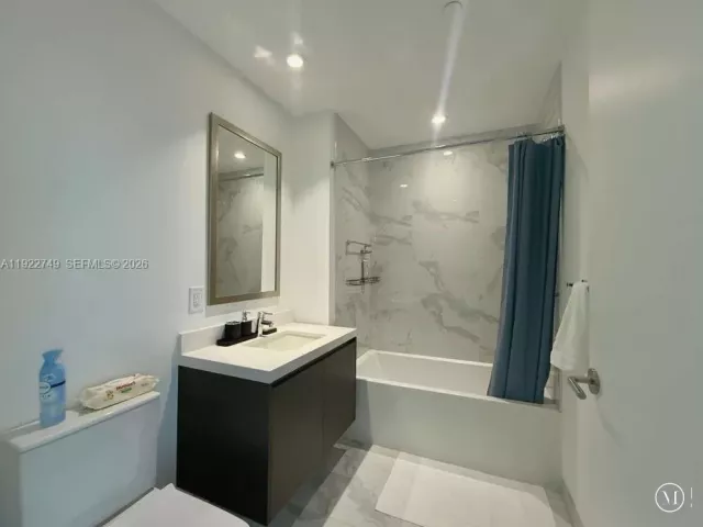 2-bedroom condo for sale in Miami - 851 NE 1st Ave 3309 - MondialRealty