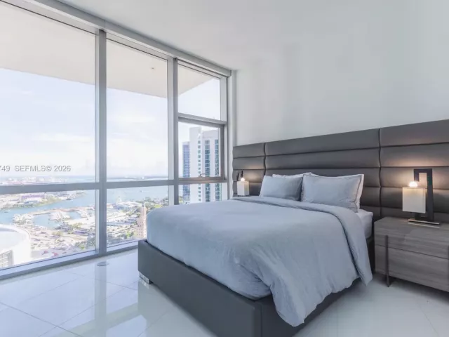 2-bedroom condo for sale in Miami - 851 NE 1st Ave 3309 - MondialRealty