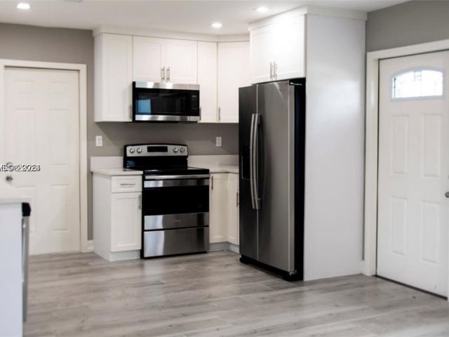 3-bedroom home for sale in Pompano Beach - 1881 NW 5th Ter - MondialRealty