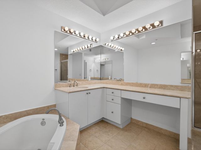 Apartment for sale  Unit #1027 - photo 6850937