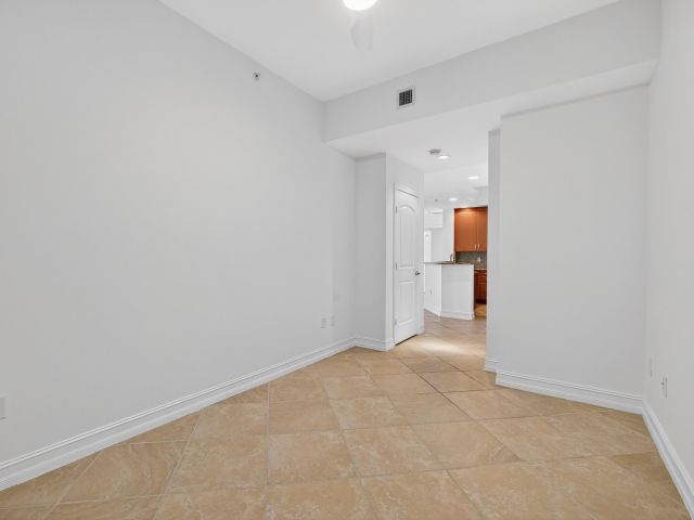 Apartment for sale  Unit #1027 - photo 6850942