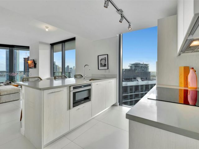 Apartment for sale  Unit #3708 - photo 6849960