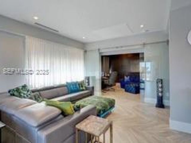 Apartment for sale  Unit #116 - photo 7501882