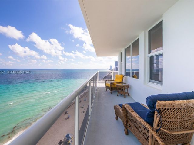 Apartment for rent  Unit #PH02 - photo 6864084