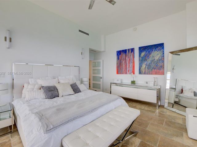 Apartment for rent  Unit #PH02 - photo 6864096