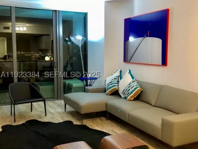 2-bedroom condo for sale in Miami - 650 NE 32nd St 3005 - MondialRealty