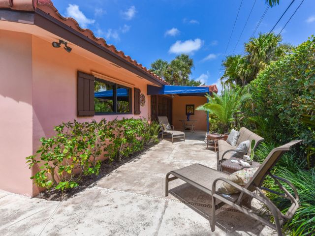 Home for sale at 708 NW 6th Drive - photo 6853973