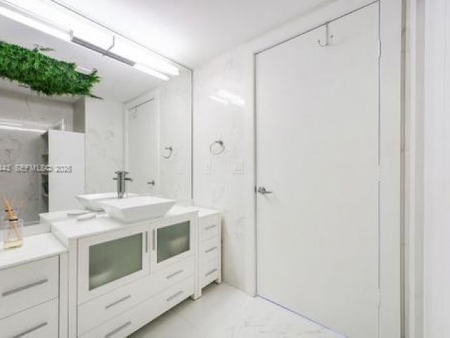 Apartment for sale  Unit #5108 - photo 6849345