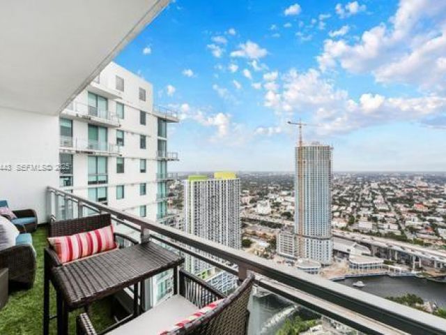 Apartment for sale  Unit #5108 - photo 6849349