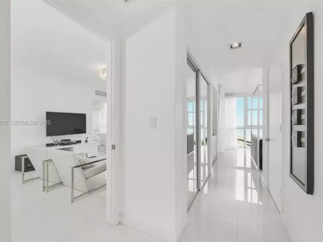 2-bedroom condo for sale in Sunny Isles Beach - 18201 Collins Ave 1002 - MondialRealty