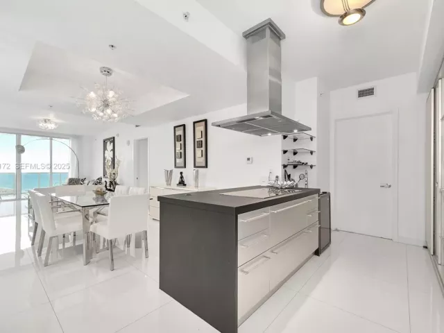 2-bedroom condo for sale in Sunny Isles Beach - 18201 Collins Ave 1002 - MondialRealty