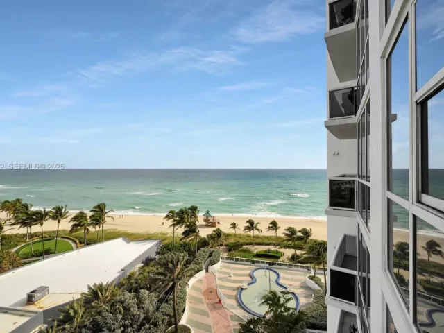 2-bedroom condo for sale in Sunny Isles Beach - 18201 Collins Ave 1002 - MondialRealty