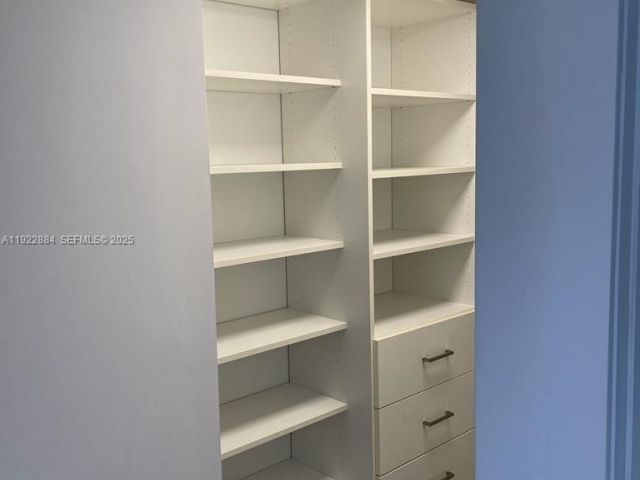 Apartment for rent  Unit #1521 - photo 6864212