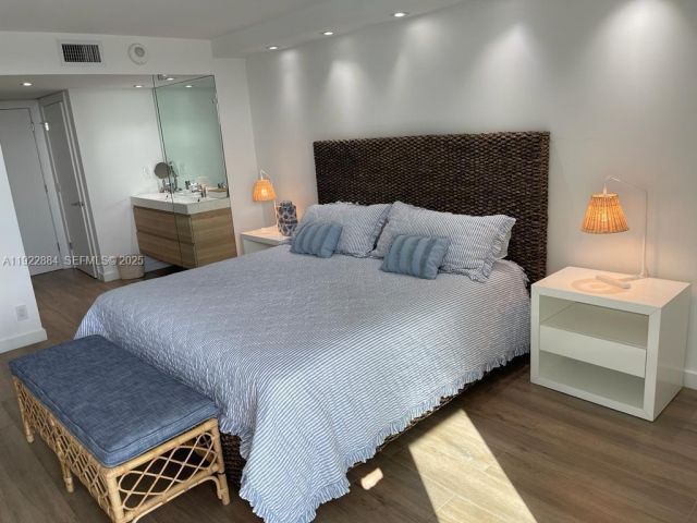 Apartment for rent  Unit #1521 - photo 6864217