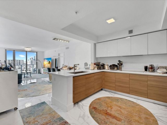 Apartment for sale  Unit #4-1203 - photo 6849488