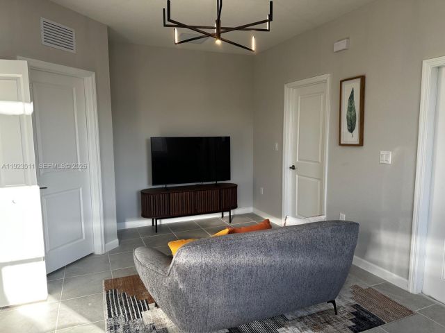 1-bedroom home for rent in Homestead - 2288 SE 30th St 1 - MondialRealty