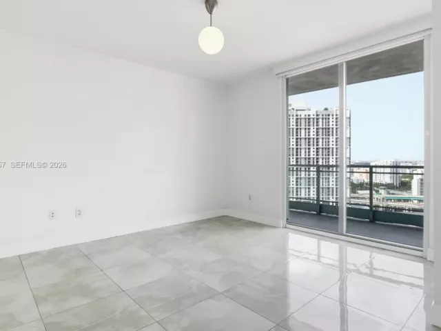 2-bedroom condo for sale in Miami - 90 SW 3rd St 2408 - MondialRealty