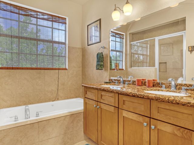 Home for rent at 2560 NE 11th Street - photo 6851261