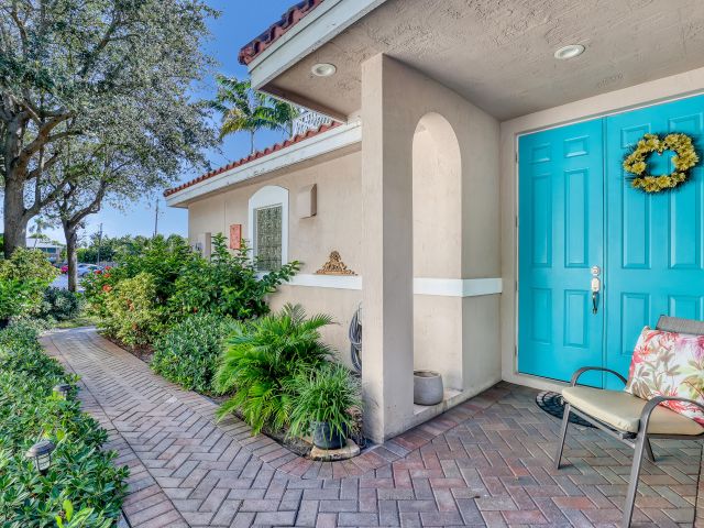 Home for rent at 2560 NE 11th Street - photo 6851270