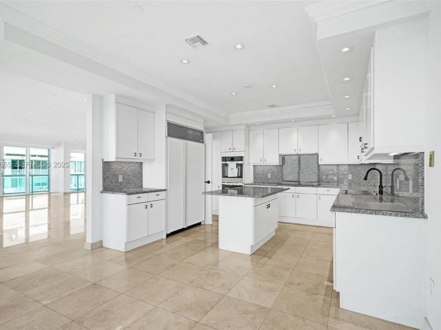 Apartment for rent  Unit #17A - photo 6854985