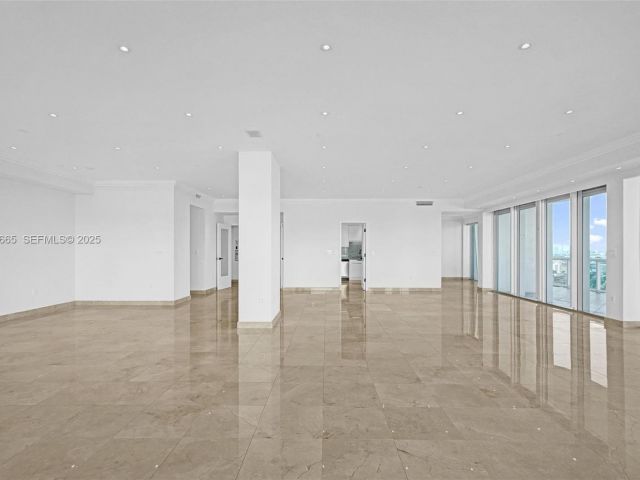 Apartment for rent  Unit #17A - photo 6854990