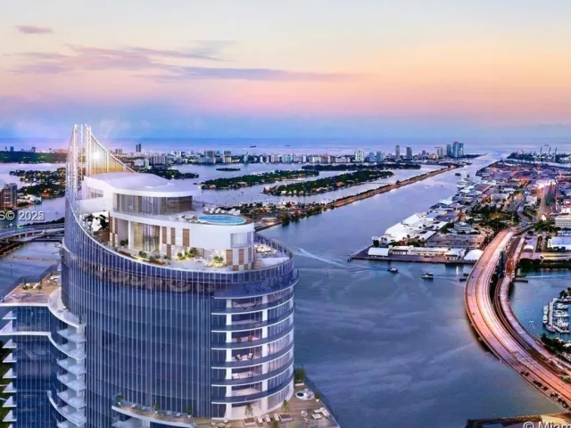 4-bedroom condo for sale in Miami - 851 NE 1st Ave 4911 - MondialRealty