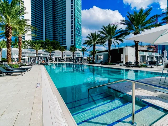 4-bedroom condo for sale in Miami - 851 NE 1st Ave 4911 - MondialRealty