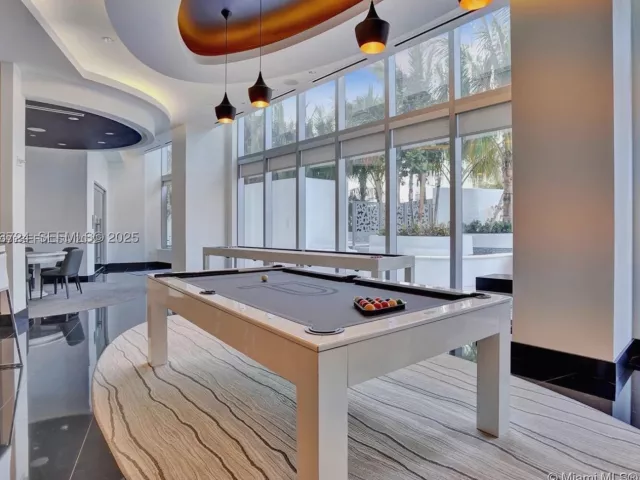 4-bedroom condo for sale in Miami - 851 NE 1st Ave 4911 - MondialRealty