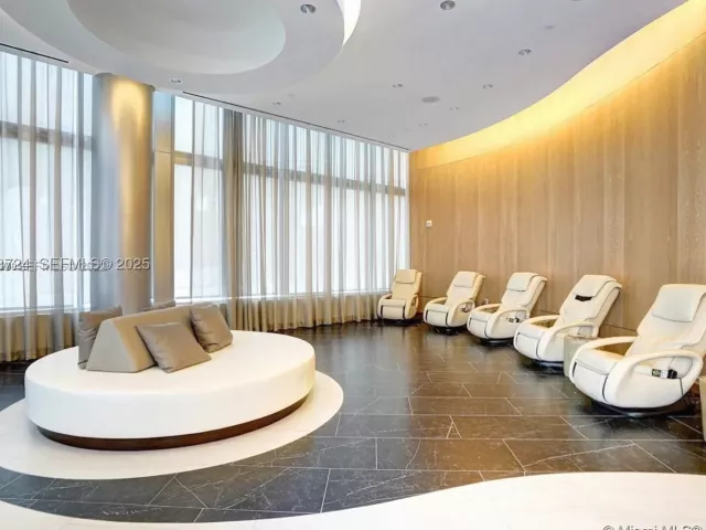 4-bedroom condo for sale in Miami - 851 NE 1st Ave 4911 - MondialRealty