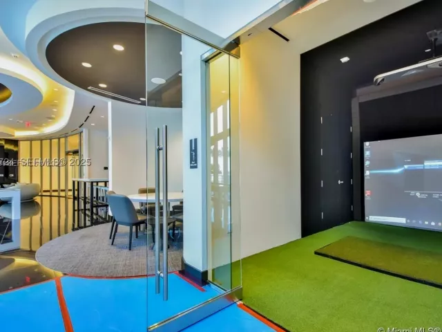 4-bedroom condo for sale in Miami - 851 NE 1st Ave 4911 - MondialRealty