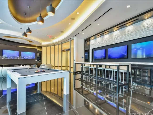 4-bedroom condo for sale in Miami - 851 NE 1st Ave 4911 - MondialRealty