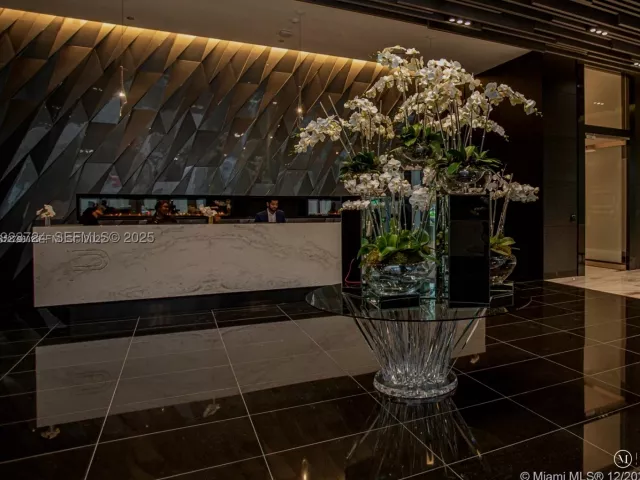 4-bedroom condo for sale in Miami - 851 NE 1st Ave 4911 - MondialRealty