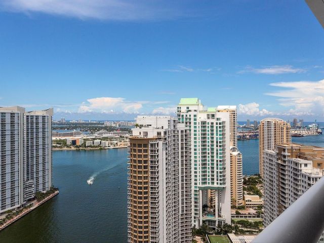 Apartment for sale  Unit #4010 - photo 6852048