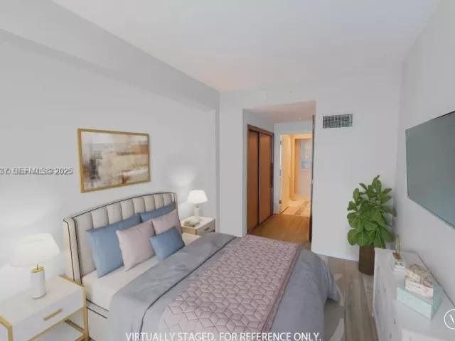 2-bedroom condo for sale in Fort Lauderdale - 551 N Fort Lauderdale Beach Blvd R204 - MondialRealty