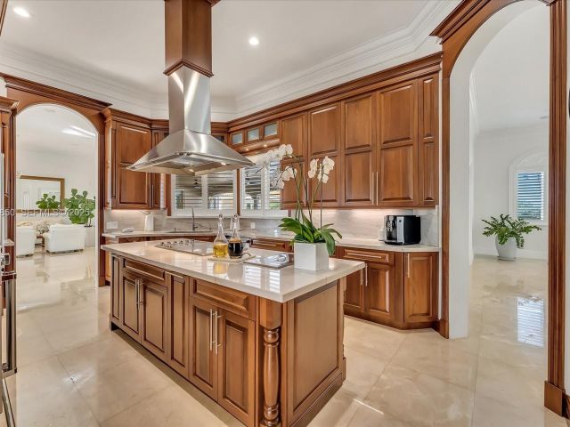 Home for sale at 18611 SW 122nd St - photo 7521193