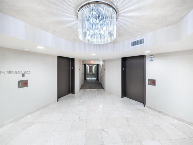 3-bedroom condo for rent in Aventura - 3400 NE 192nd St 1808 - MondialRealty