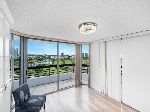 3-bedroom condo for rent in Aventura - 3400 NE 192nd St 1808 - MondialRealty