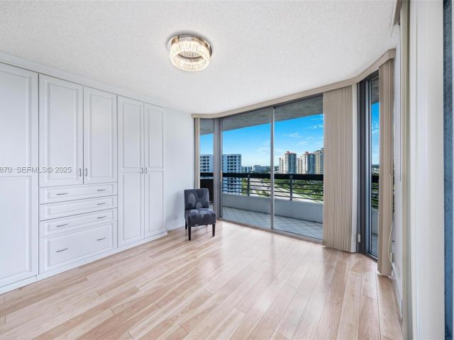 3-bedroom condo for rent in Aventura - 3400 NE 192nd St 1808 - MondialRealty