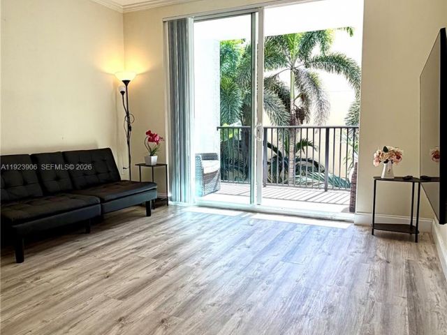 1-bedroom condo for sale in Sunny Isles Beach - 17150 N Bay Rd 2419 - MondialRealty