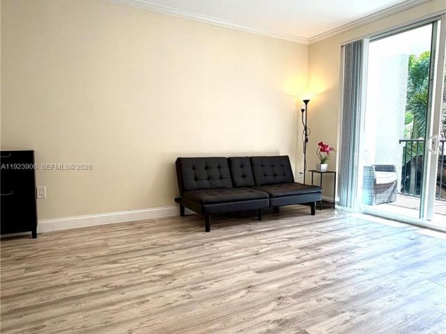 1-bedroom condo for sale in Sunny Isles Beach - 17150 N Bay Rd 2419 - MondialRealty