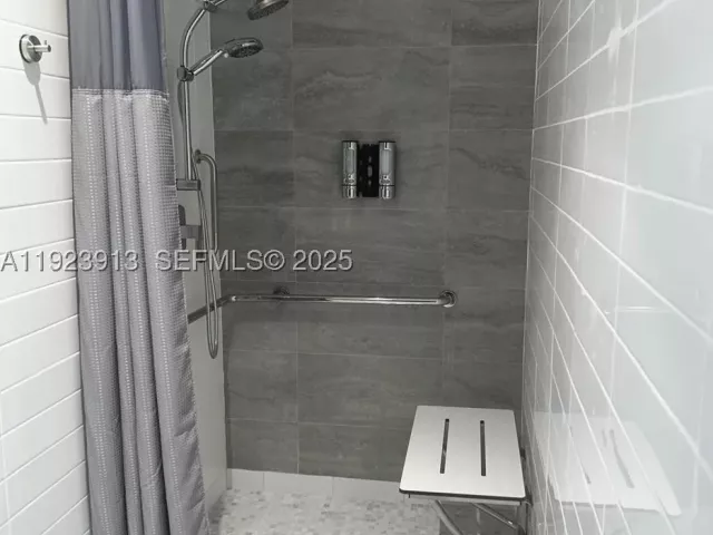 2-bedroom condo for sale in Sunny Isles Beach - 17550 Collins Ave 1204 - MondialRealty