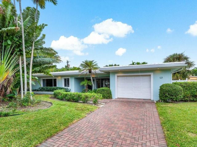 Home for rent at 121 NE Spanish Court - photo 6851159