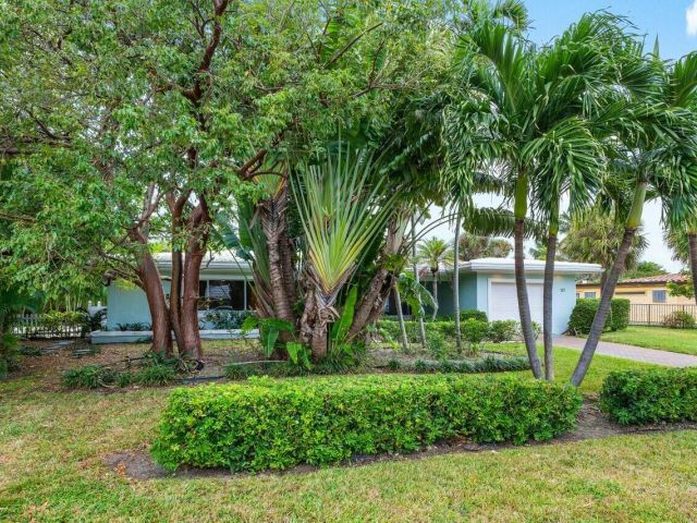 Home for rent at 121 NE Spanish Court - photo 6851160